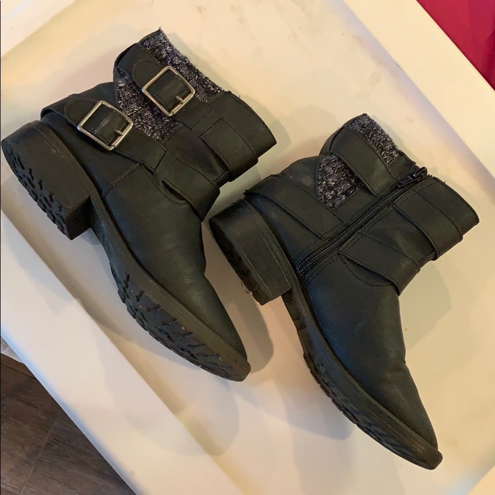Candie’s size 3 girls black boot